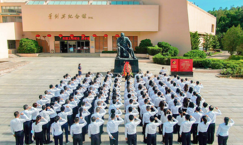 “不忘初心，，切记使命”  <br>认真组织开展“七一”主题党日活动